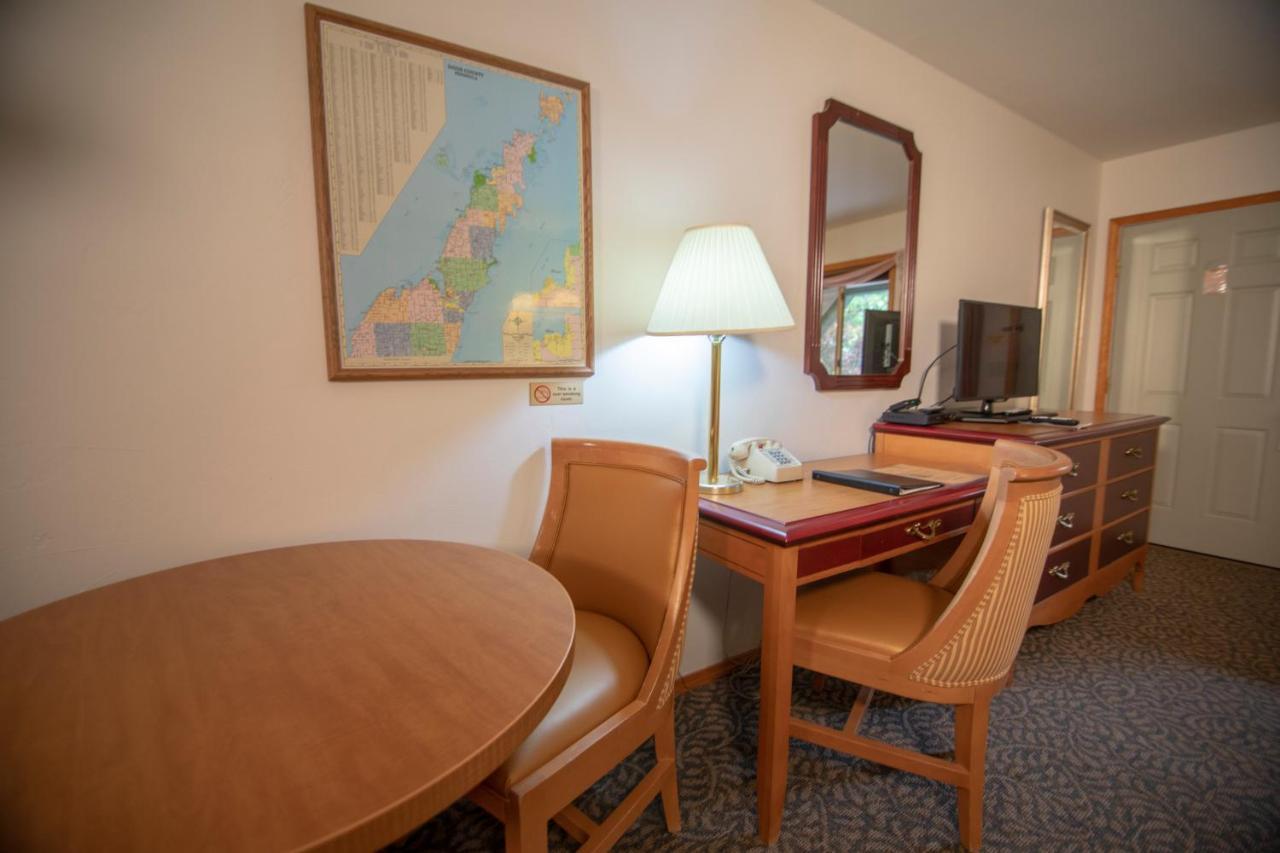 Coachlite Inn Sister Bay Luaran gambar